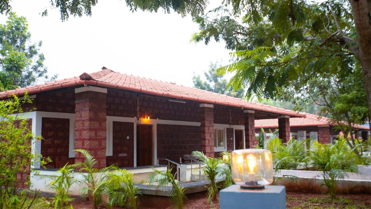 Aara Jungle Resort Coimbatore Extérieur photo