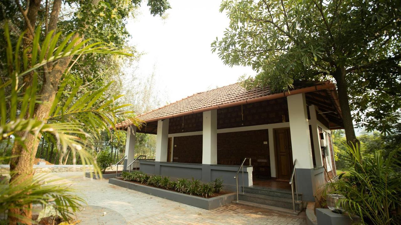 Aara Jungle Resort Coimbatore Extérieur photo